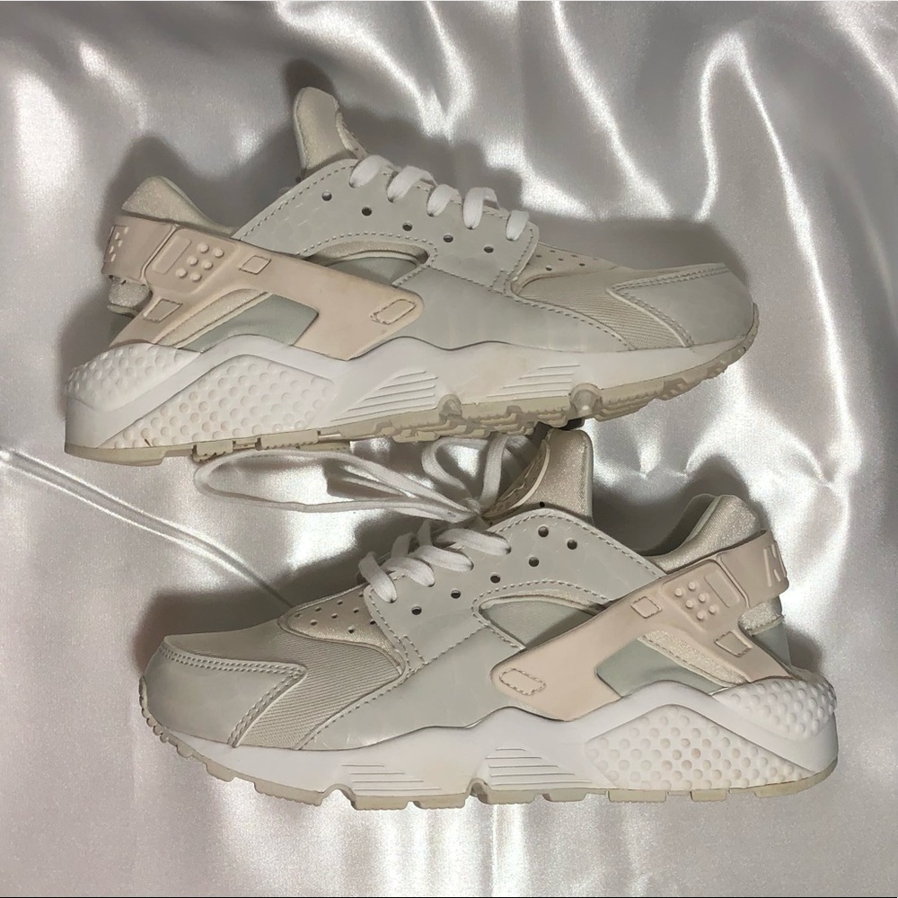 Air Huarache By Nike